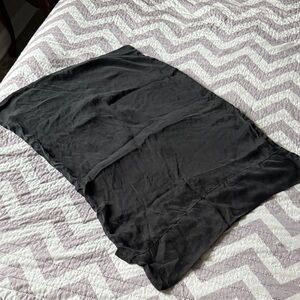 N(GHT Black 100% Silk Pillowcase